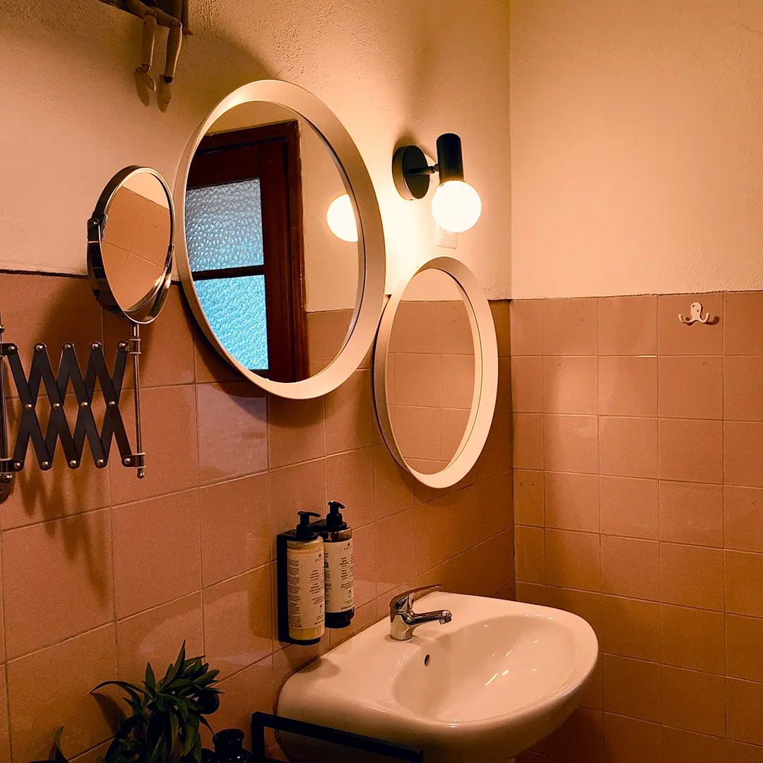 Bathroom detail
